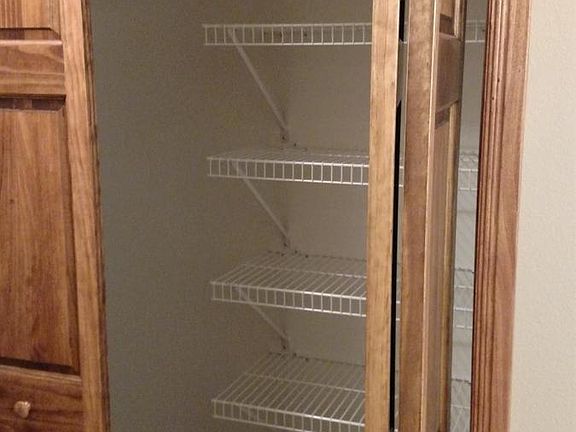 3rd image of 4048 Nicholas Dr #8-8-4048
