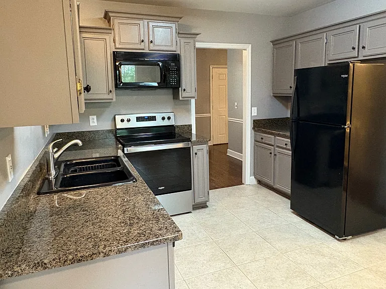 732 E Statue Ct — Photo 9