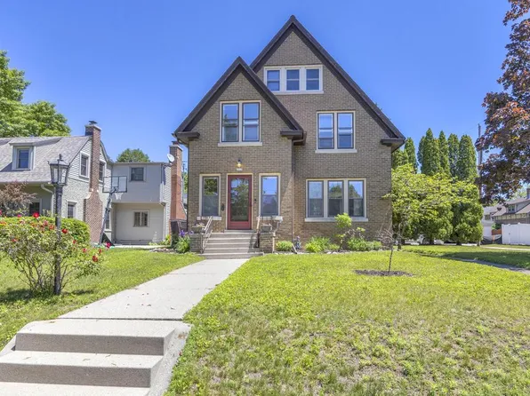 1919 N 4th STREET, Sheboygan, WI 53081