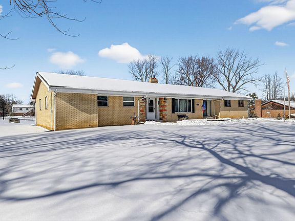 2nd image of 1025 Helke Rd