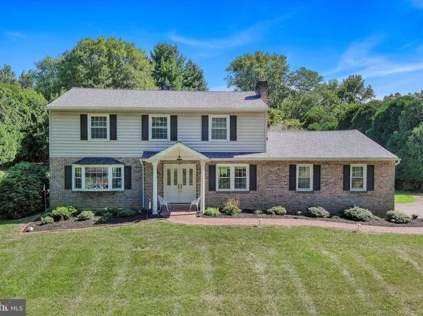 55 Stirrup Ln, Thornton, PA 19373