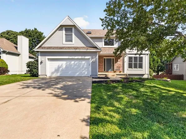 1037 SW Sunflower Dr, Lees Summit, MO 64081
