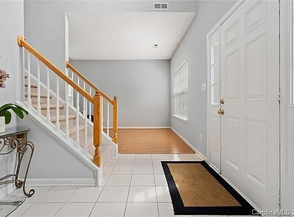 4th image of 7033 Lenhart Dr