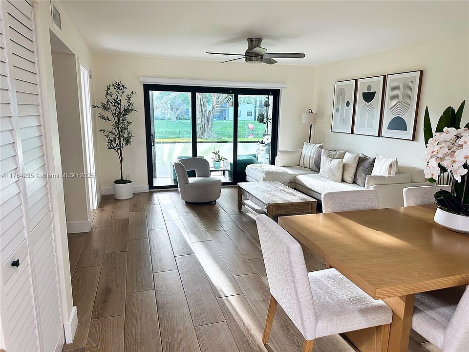2nd image of 607 Congressional Way #607