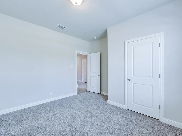 313 Roundstone Rd — Photo 4