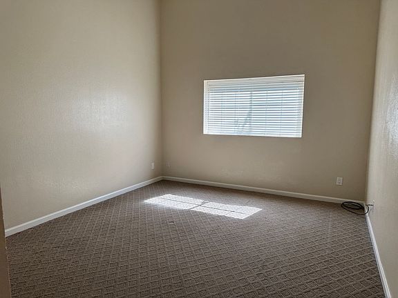 5th image of 1266 Hartford Cir