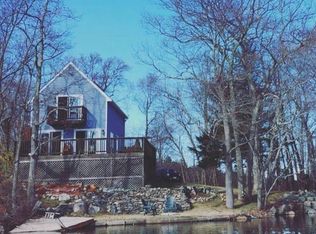 25 Cliff Rd, Canton, MA 02021