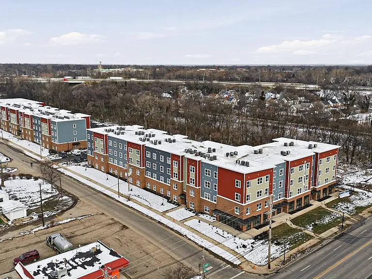 Granville Woods Lofts II — Photo 40