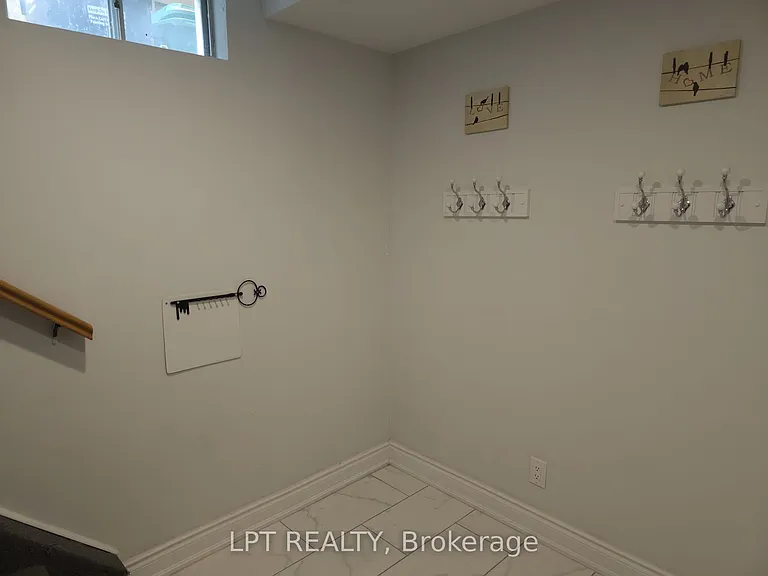 9 Michigan Ave #LEGAL BASEMENT APART — Photo 35