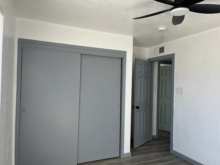 Fully Updated 2 Bedroom End Unit in Rio Rancho — Photo 9