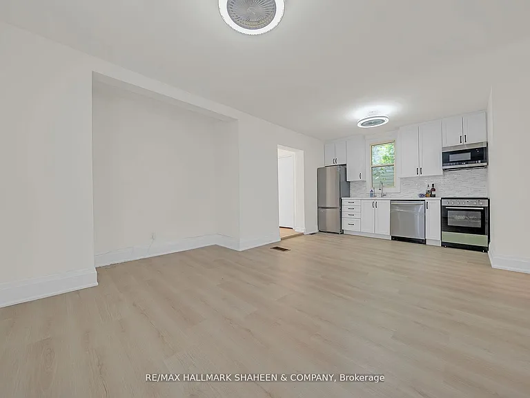 203 Quebec St — Photo 8
