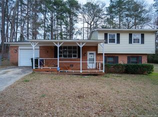 211 Inglenook Cir, Fayetteville, NC 28314