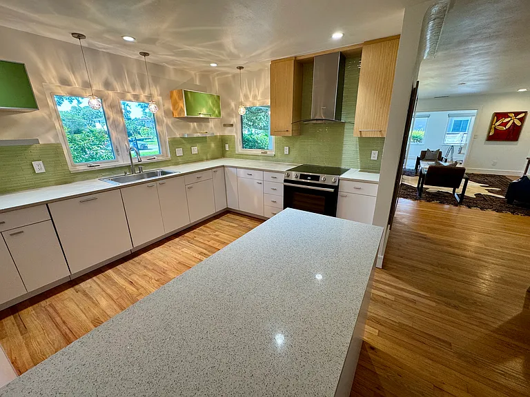 276 Snell Isle Blvd NE — Photo 3