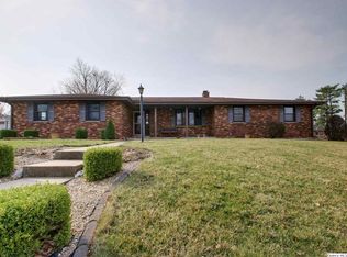 2828 Scotia Trl, Quincy, IL 62301