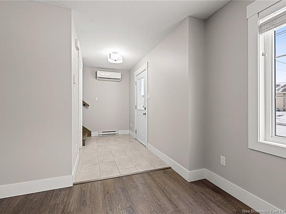 2nd image of 74 Edington St