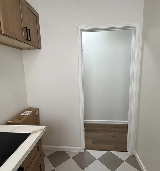 44 Rose Ave — Photo 8