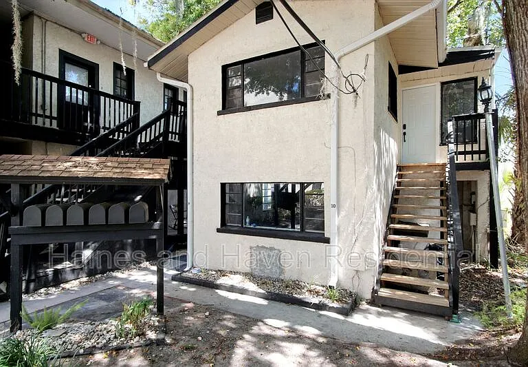669 Avenue B NW #10 — Photo 4