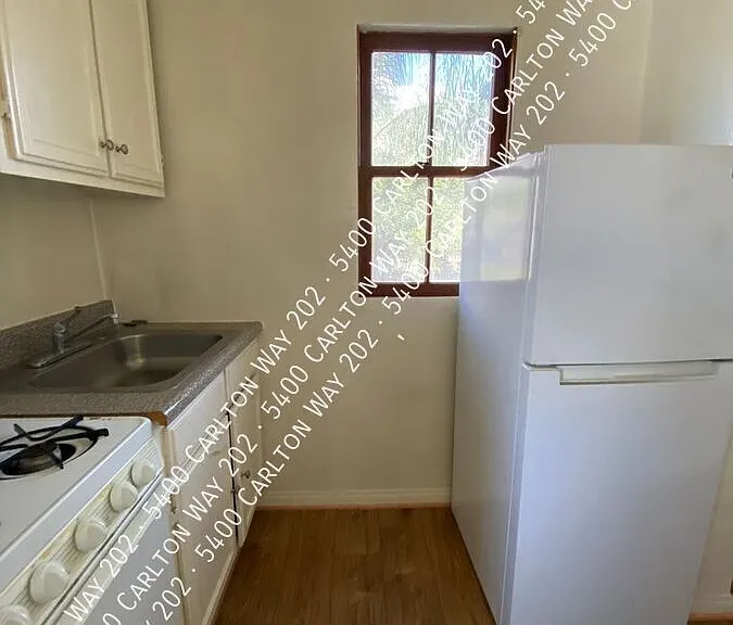 Hollywood Carlton Apartment, LLC — Photo 9