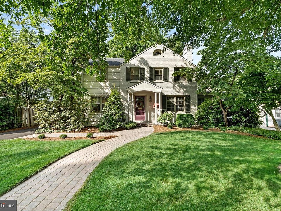 1st image of 12 Vining Ln