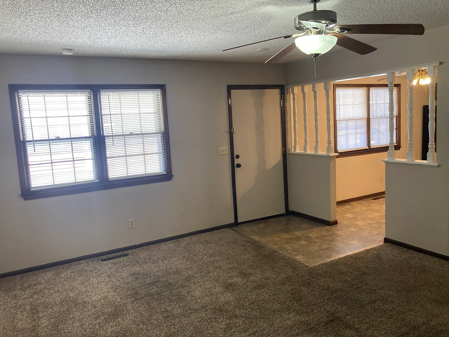 2 bed, 908 sqft, $875 — Photo 2