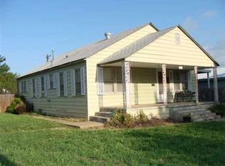 421 10th St, Woodward, OK 73801