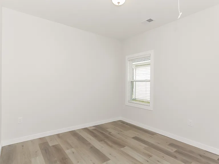 5224 Nevin Rd — Photo 6