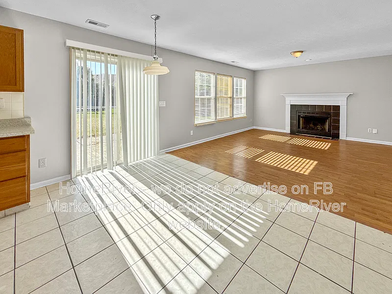 4 bed, 2.5 bath, 2072 sqft, $1,895 — Photo 4