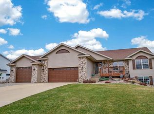 3215 Conservancy Estates Lane, Sun Prairie, WI 53590