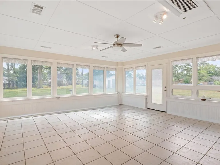 210 Pine Grove Dr — Photo 26