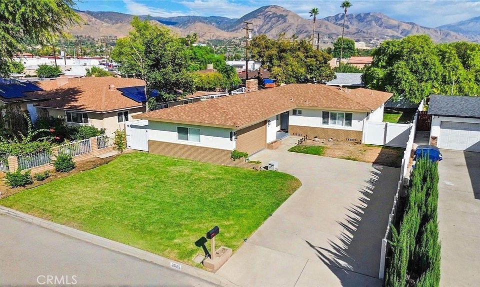 1st image of 3025 N Alameda Ave