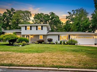 910 Somerset Dr, Toms River, NJ 08753