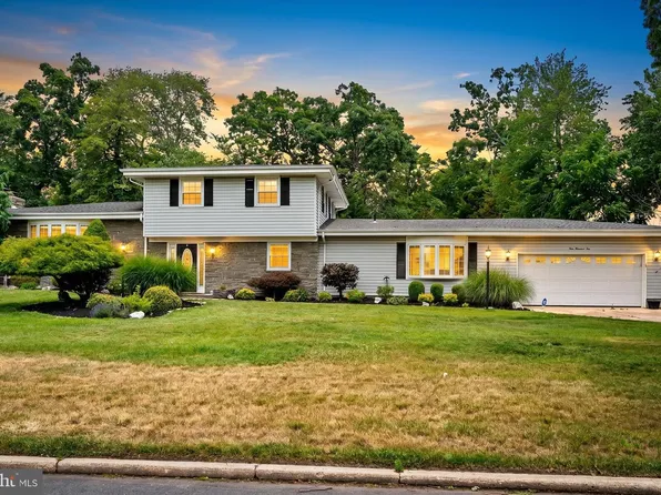 910 Somerset Dr, Toms River, NJ 08753