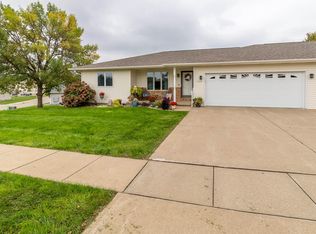 1320 4th Ave SE, Le Mars, IA 51031