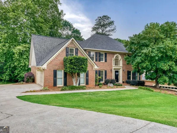 245 Emily Dr SW, Lilburn, GA 30047