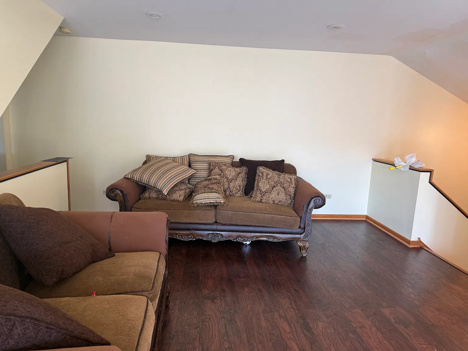 4 bed, 2.5 bath, 1955 sqft, $2,500 — Photo 3