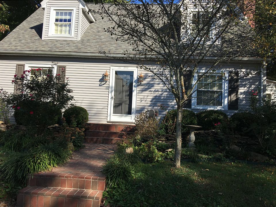 1st image of 640 S Dexter Ave