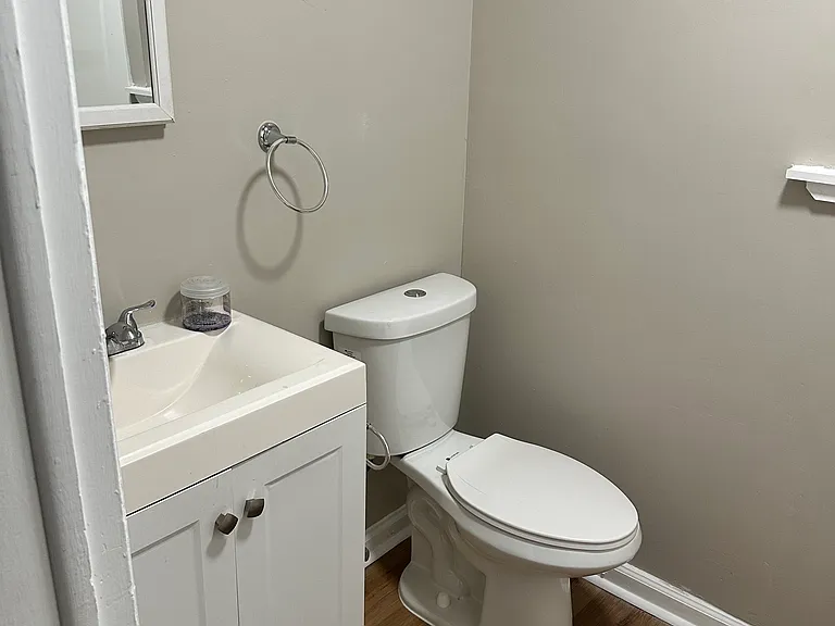 574 W Loch Lomond Dr — Photo 3