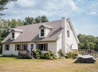 2757 S Lake Pleasant Rd, Metamora, MI 48455
