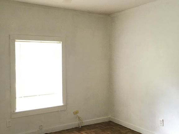 2nd image of 1600 Keith St