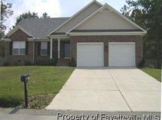 273 Hampton Dr, Raeford, NC 28376