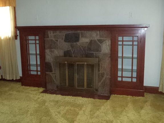 5th image of 515 W Evergreen Ave