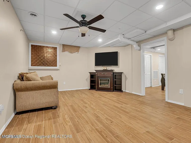 7 Mackenzie Rd — Photo 33