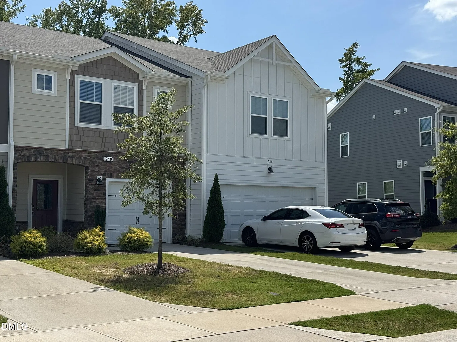 3 bed, 2.5 bath, 1600 sqft, $1,750 — Photo 1