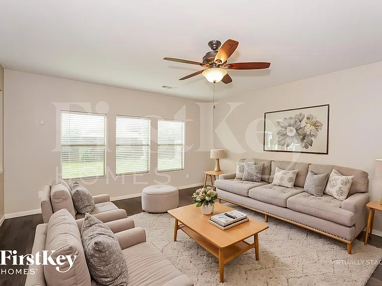 8057 Plateau Dr — Photo 3