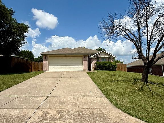 2nd image of 221 Lancelot Dr