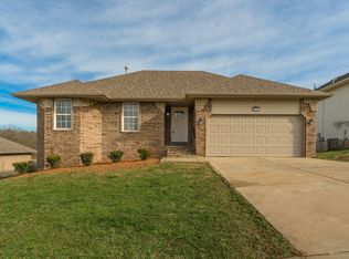 4462 N Shirley Avenue, Springfield, MO 65803