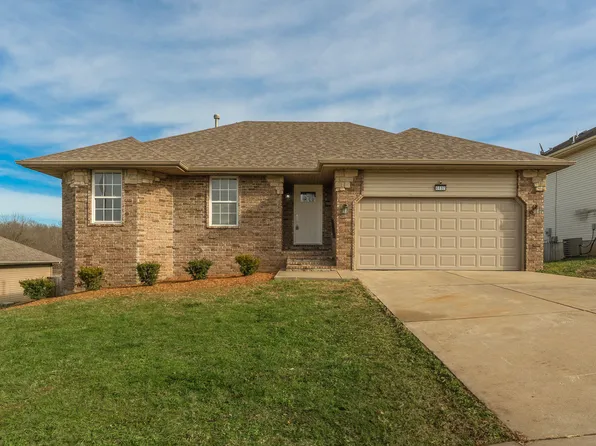 4462 N Shirley Avenue, Springfield, MO 65803