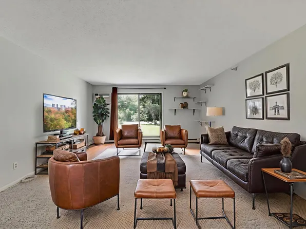 5643 Green Circle Dr APT 107, Minnetonka, MN 55343