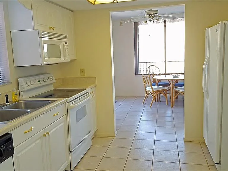 15316 Gulf Blvd #604 — Photo 10