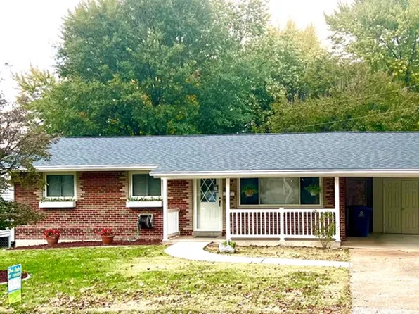 317 S Pam Ave, Saint Charles, MO 63301